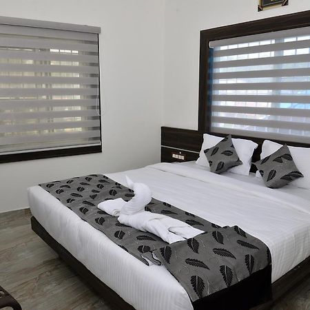Suroor Tourist Home Вираджпет Екстериор снимка