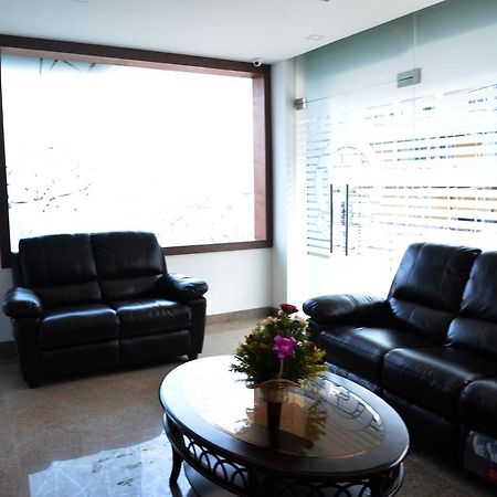 Suroor Tourist Home Вираджпет Екстериор снимка