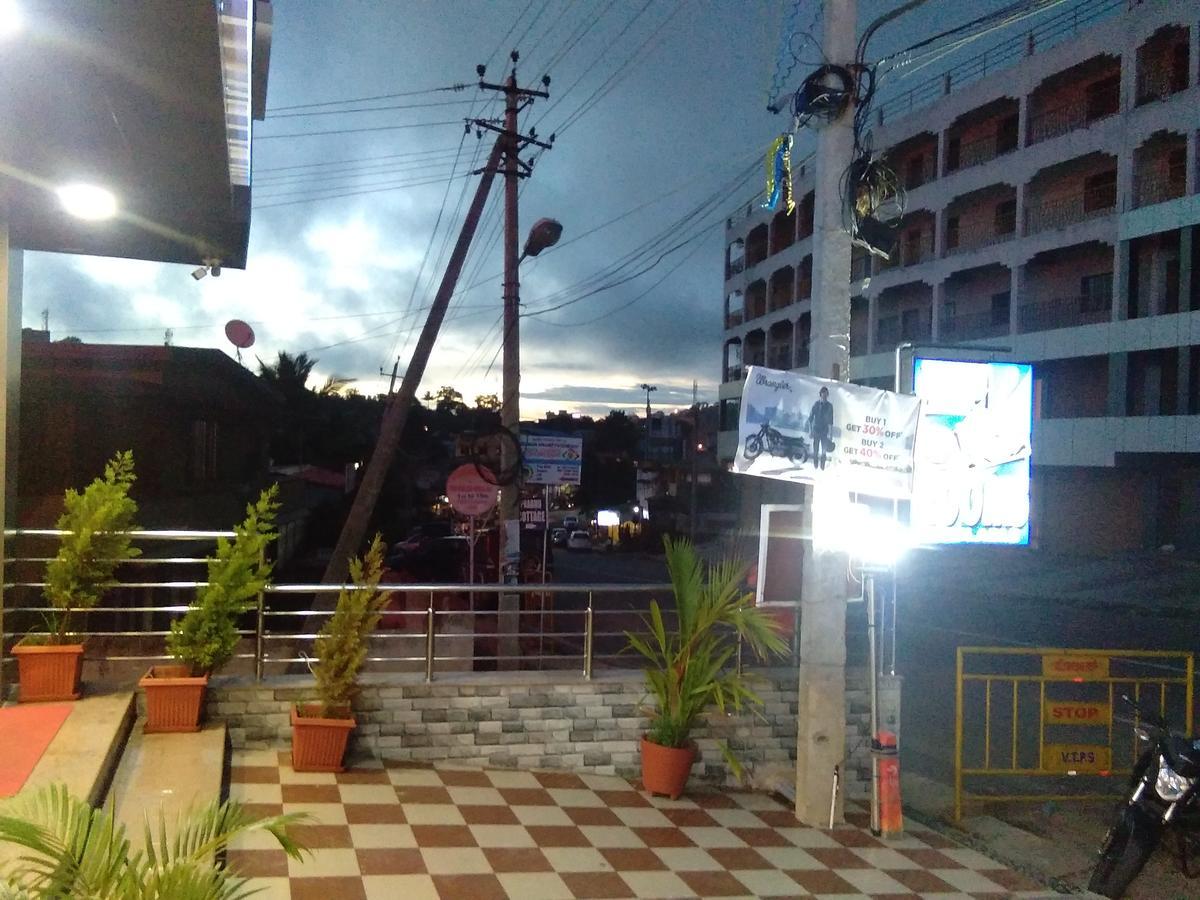 Suroor Tourist Home Вираджпет Екстериор снимка